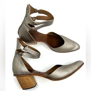 CYDWOQ Champagne Shimmer Heels with Ankle Strap size 38 Handmade in USA